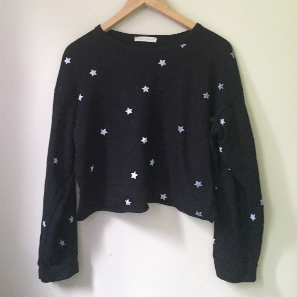 Star pattern crop top